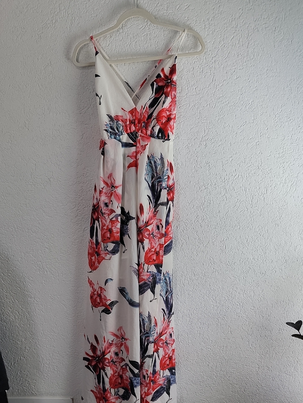 Simplee Apparel White Maxi Dress with Red Floral Print